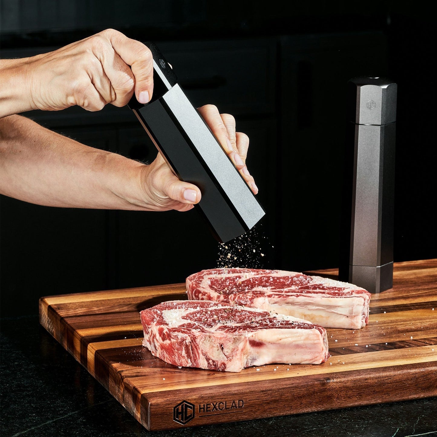 HexMill Salt and Pepper Grinder Set